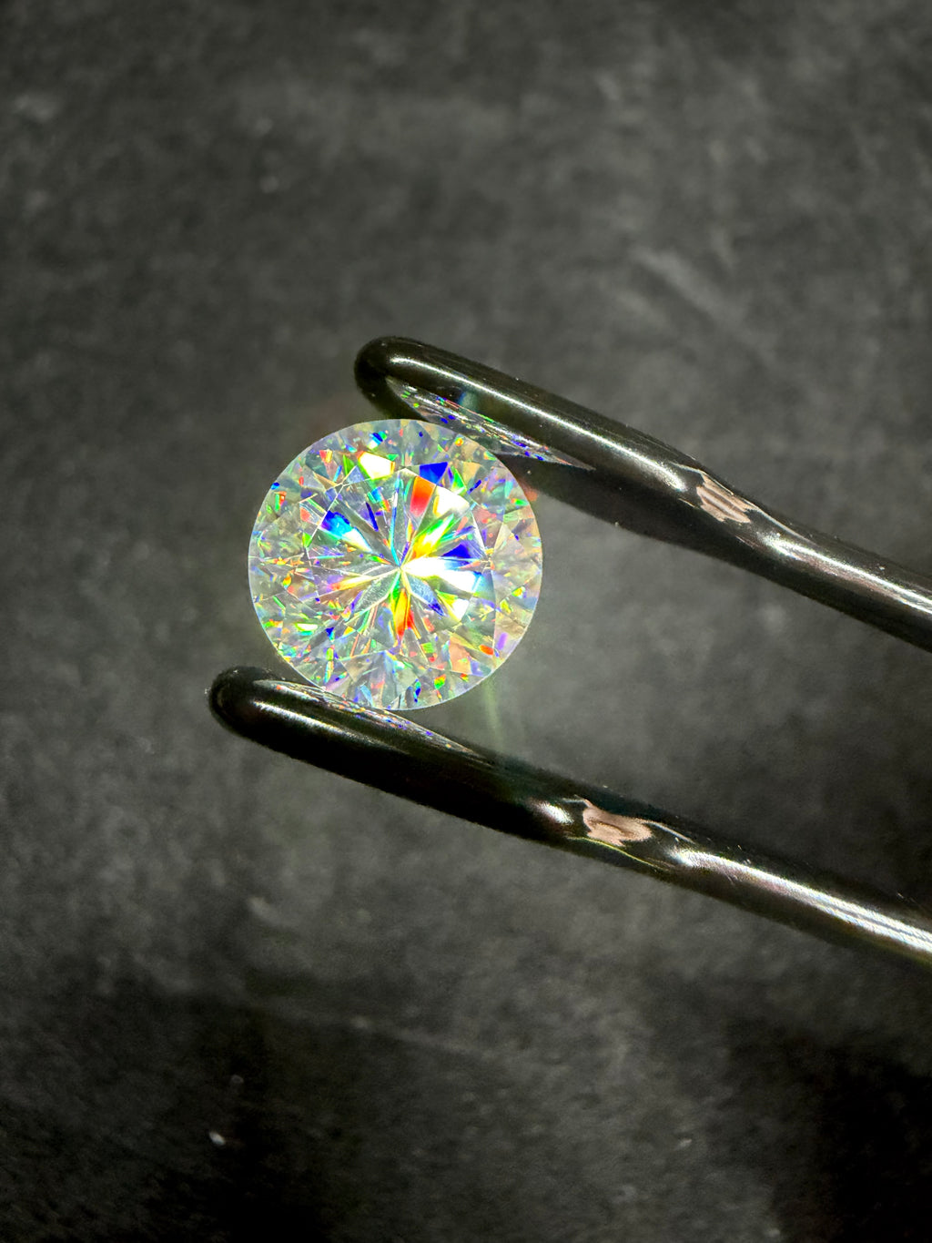White Synthetic Rutile, Round Brilliant, 4.271ct